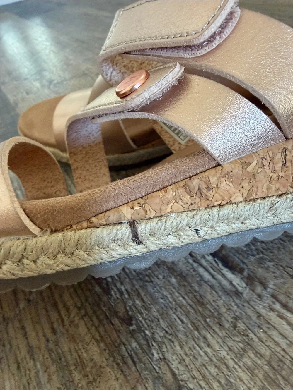 Skechers X Martha Stewart Breezie-Shiny Luster Wedge Sandals US 6.5 Rose Gold